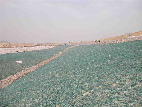 格賓網(wǎng)具有相對低廉的價格和廣泛的用途 格賓網(wǎng)具有相對低廉的價格和廣泛的用途